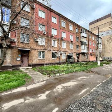Університетський просп. (Гагаріна), 38