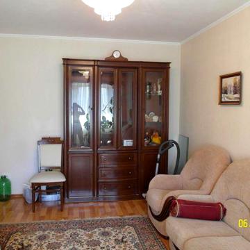 Продам 3-ёх комнатную кв-ру в начале Троещины, просп. Маяковского,5.