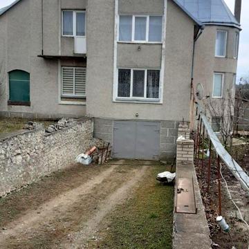 Продаж 4к Дім Шептицького вулиця