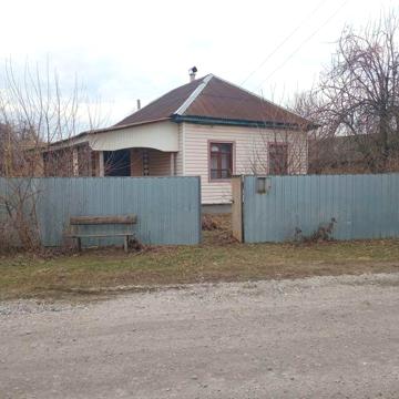 Продам будинок , 2 сараї , гараж , город 30 соток  біля двору