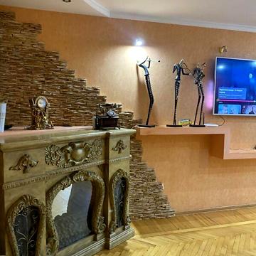 Продаж 3к Квартира Космонавтів проспект