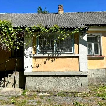 Терміновий  продаж  будинку з садком,!)Реальному покупцю  - торг!
