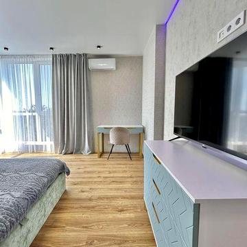 Велика простора  3 кімнатна квартира.Газ. 2% оформлення БЕЗ КОМІСІЇ.