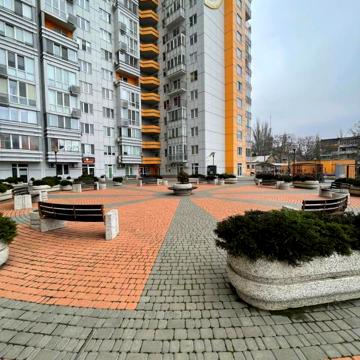 Середньофонтанська вул., 35/2