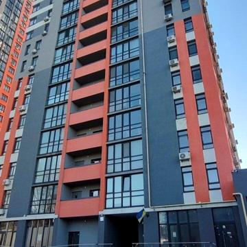 Миколи Гулака вул., 4