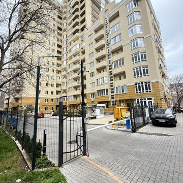 Сонячна вул., 4Б