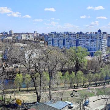Василя Стуса вул. (Чернишевського), 33