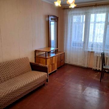 Однокімнатна на вул. Металургів