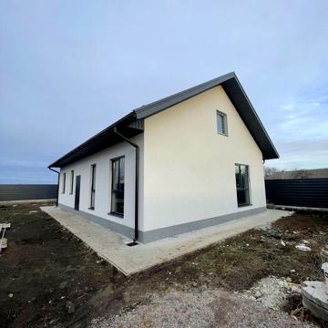 Продам будинок у Шкарівці . Новобудова