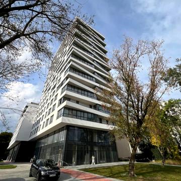 Авраама Лінкольна вул., 134