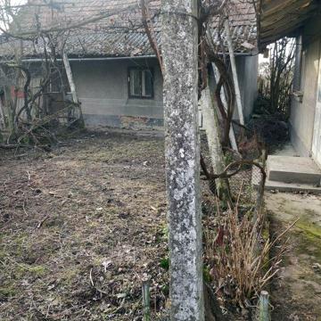 Продається приватний будинок у с. Шаланки