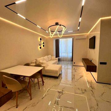 Стильна двокімнатна квартира  з дизайнерським ремонтом.м-р .Озера