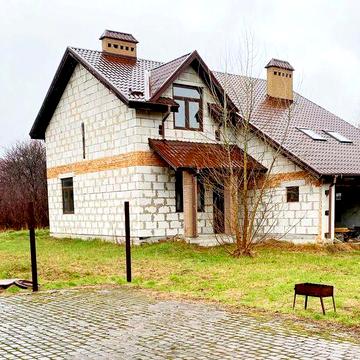 Двоповерховий будинок в Вишгороді,  Дідовиця!