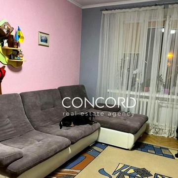 Новодарницька вул., 13. Нова Дарниця! Квартира з ремонтом!