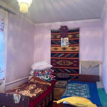 Продам двох кімнатну в центрі міста