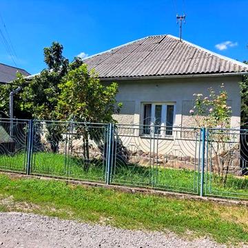 Терміновий продаж будинку в с.Середнє