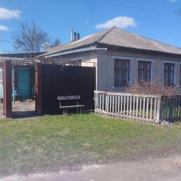 Продам дом на 2 участка.