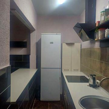 Продам 2-кімнатну квартиру. Пр-т Незалежності,287.