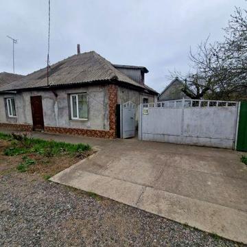 Продажа дома с большим участком в центральной локации