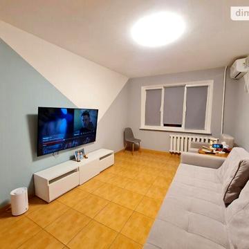 Продаж 3к Квартира Академіка Корольова вулиця