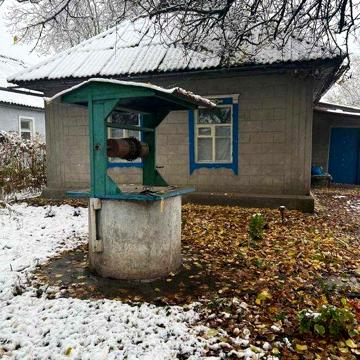 Дім з ділянкою , Або здам