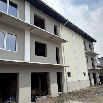 Продам таунхауз в тихому місці біля парку