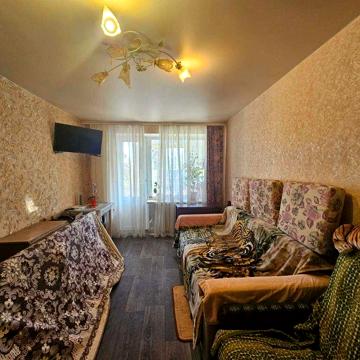 Продається двокімнатна квартира 2/3/5  Сквирське шосе