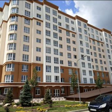 Героїв Небесної Сотні просп., 16/28