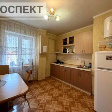 Воскресенська вул., 13б