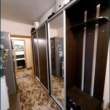 Продаж 3 кімнатної квартири в цегляному будинку неподалік центру