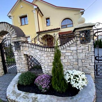 Продаж будину в місті Буськ