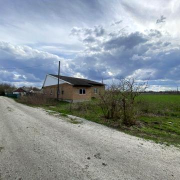 Продам будинок з ділянкою