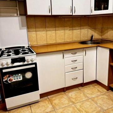 Продам 2 комнатную квартиру, Обухов , ул Лермонтова 22!