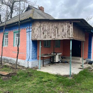 Продаж будинка біля ріки