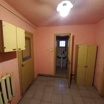 Продається 1 кімн кватира в приватному будинку, близько до центру