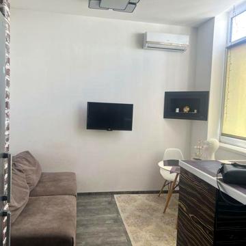 Урлівська 23 двухкімнатна з ремонтом