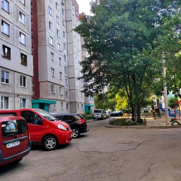 Продам 3-кімнатну квартиру з гарним краєвидом