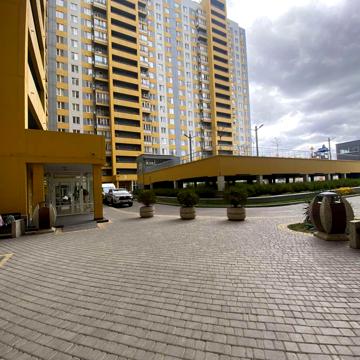Михайлівська вул., 8