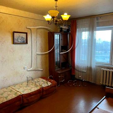 Павла Тичини просп., 5