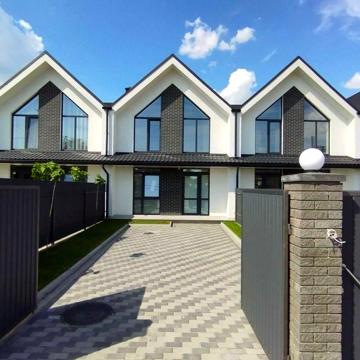 Танхаус 110м2.с.Гора.Бориспільський район.З документами.Своя територія