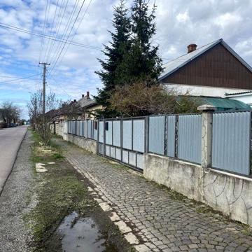 Поодаж  комунальної квартири в центрі міста