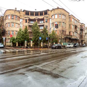Велика Житомирська вул., 17