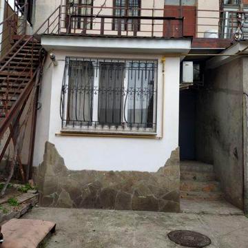 Продам 2-х комнатную квартиру в центре