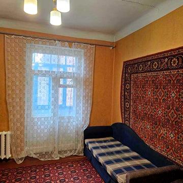 Продаж затишної двокімнатної квартири в Покровському районі