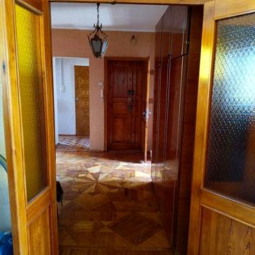 Продам 4 к.кв. с квадратным холлом, Новые дома. 53000