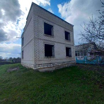 Продається двохповерховий будинок