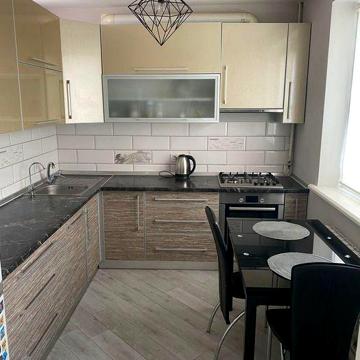 Продам 3-х кімнатну квартиру