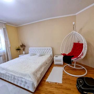Будинок в дуже гарному селі (Велика Добронь)