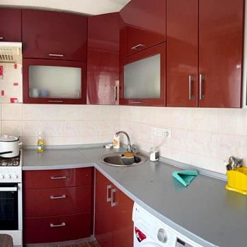 Продам 2 кімнатну квартиру  на Перова, 4 ( Воскресенський бульвар)