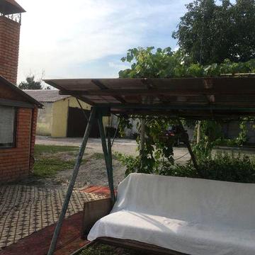 Дом  4 комнаты с бассейном